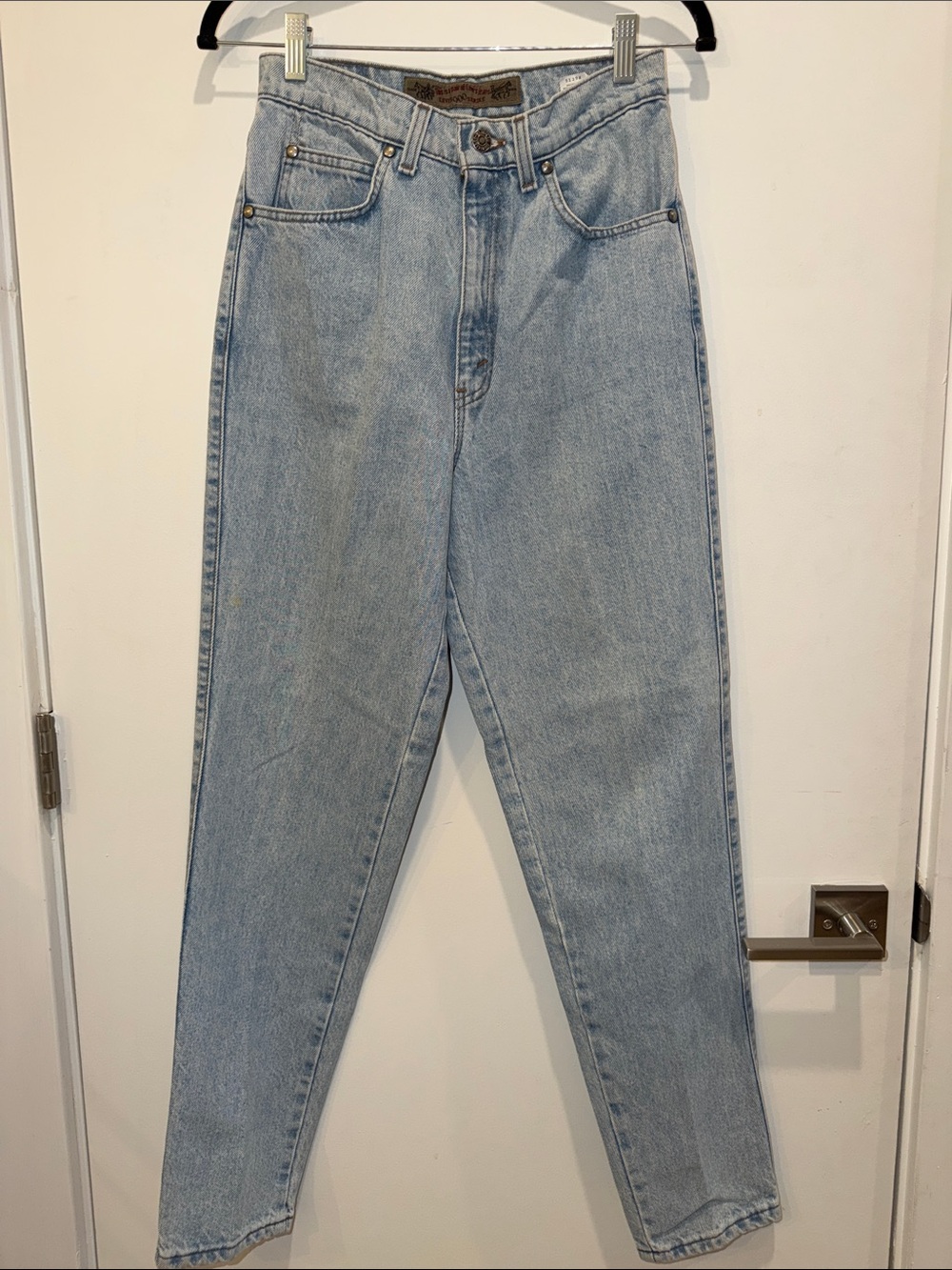 Vintage Levi’s 900 Series Light Wash Straight Leg Jeans, Sz 6
